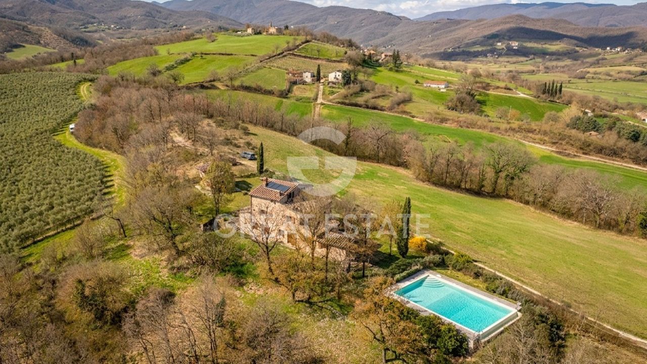 Дом Monterchi, Италия, 335 м² - фото 2
