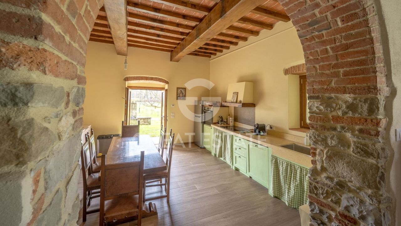Дом Castel Focognano, Италия, 414 м² - фото 14