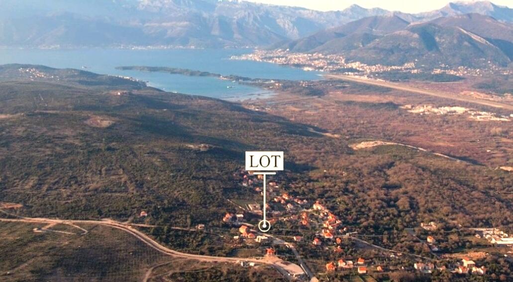 Земля в Бигово, Черногория, 1 575 м² - фото 1