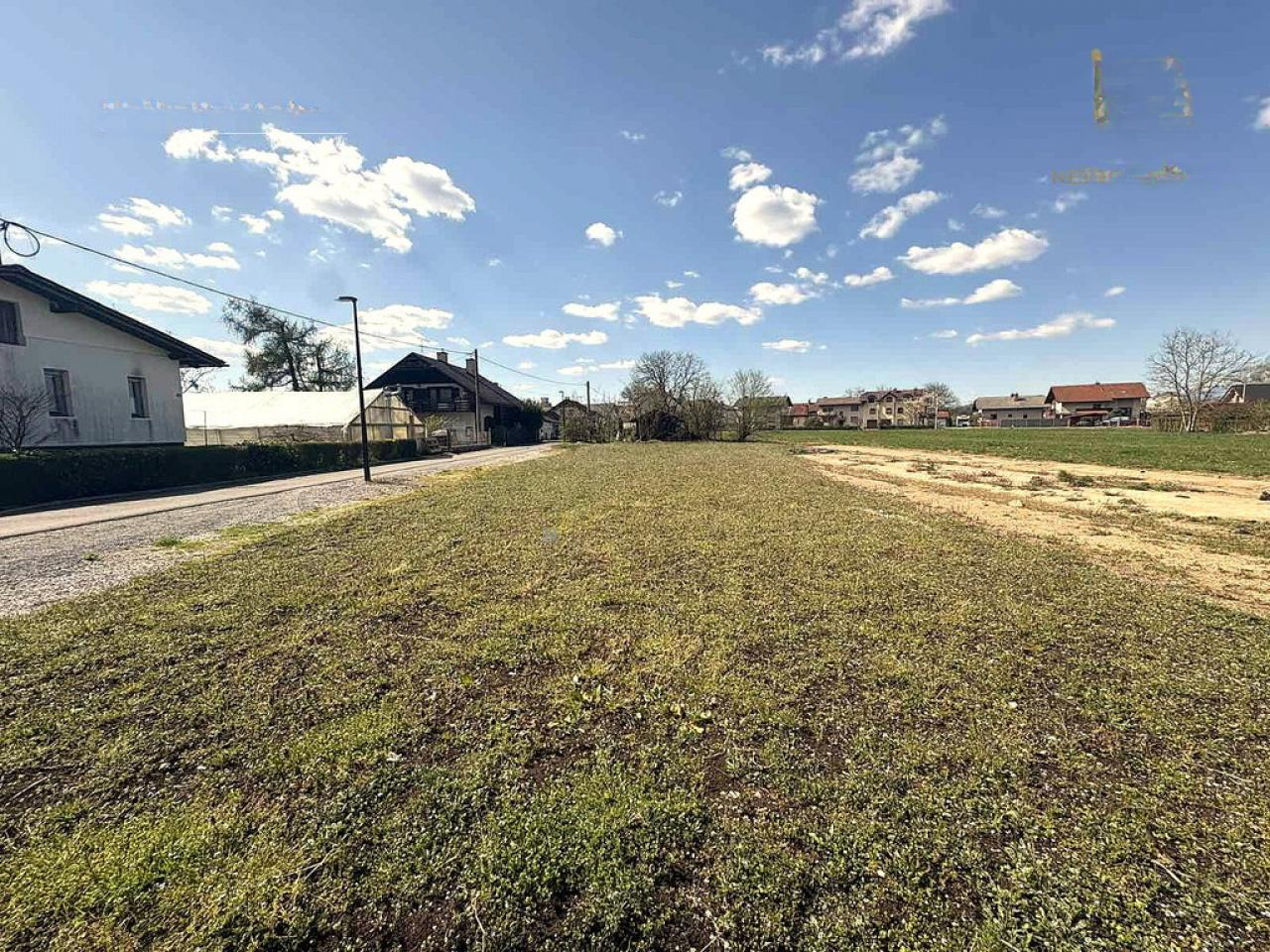 Земля в Любляне, Словения, 838 м² - фото 1