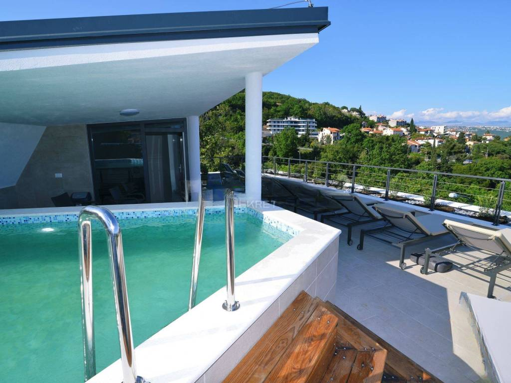 Дом в Опатии, Хорватия, 360 м² - фото 1