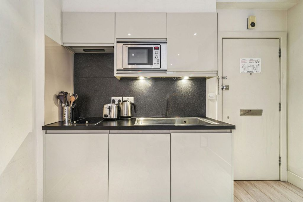 Квартира в Лондоне, Великобритания, 25 м² - фото 2