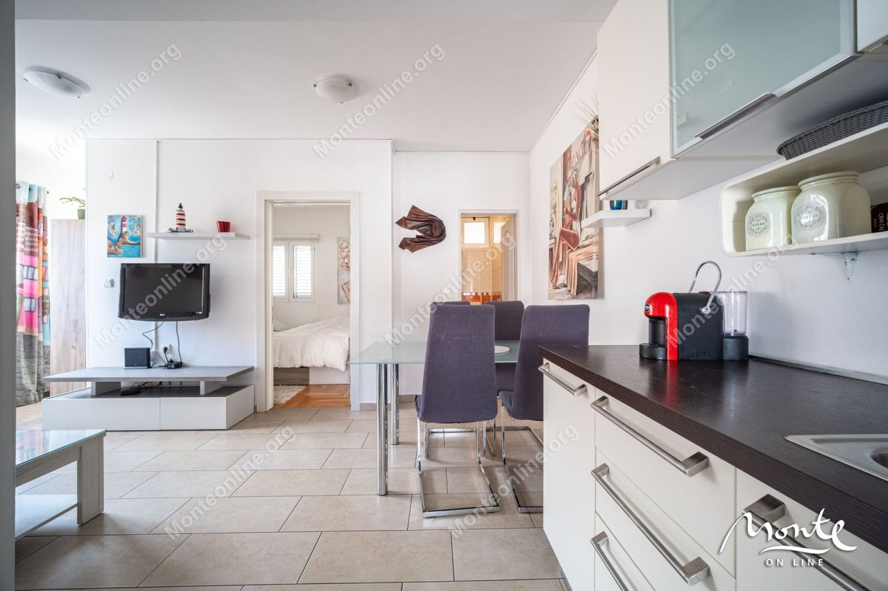 Апартаменты в Тивате, Черногория, 55 м² - фото 8