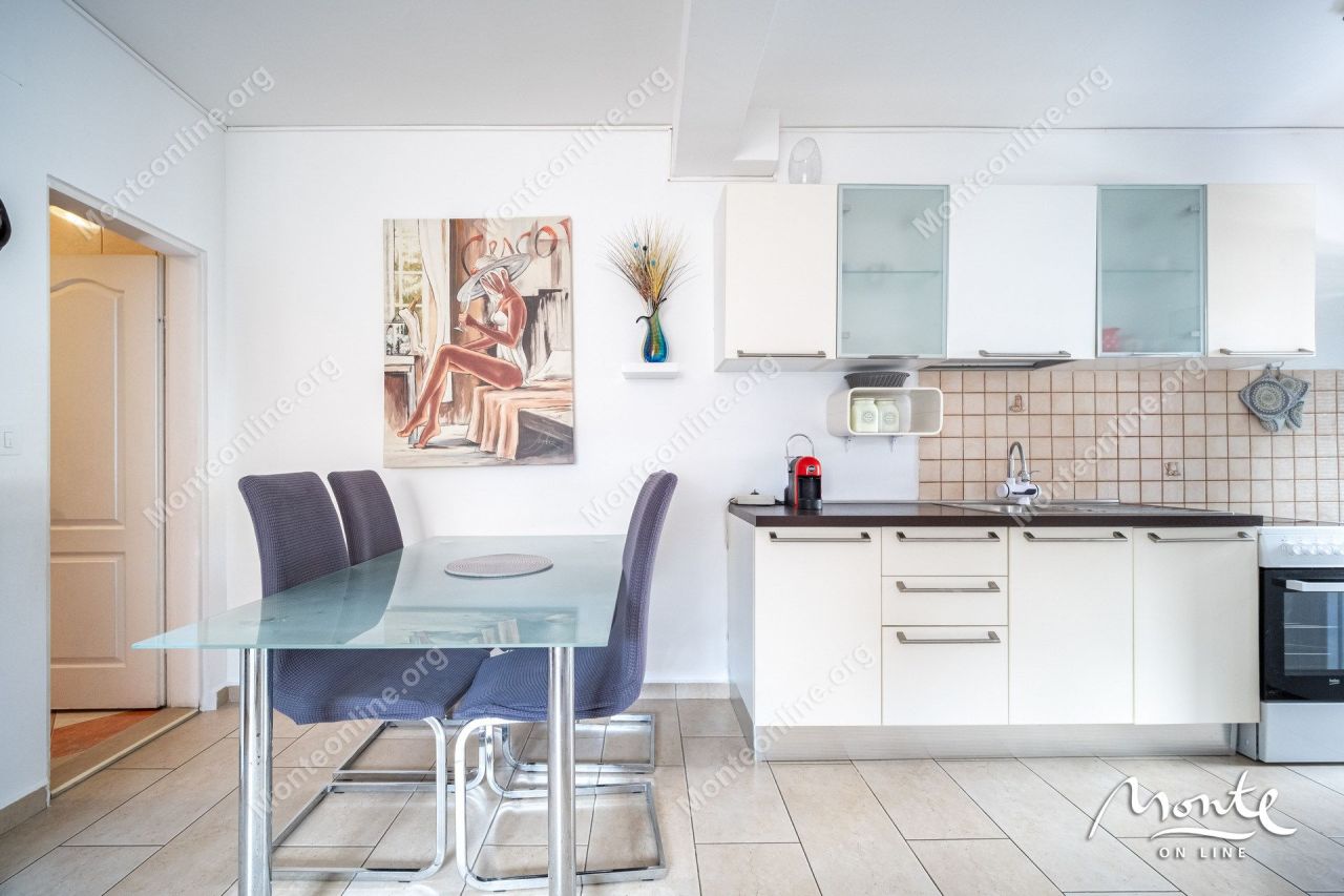 Апартаменты в Тивате, Черногория, 55 м² - фото 11