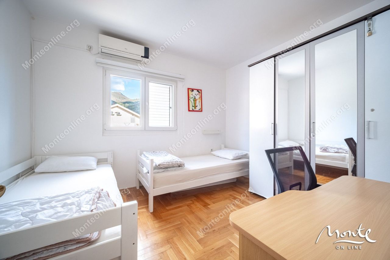 Апартаменты в Тивате, Черногория, 55 м² - фото 13