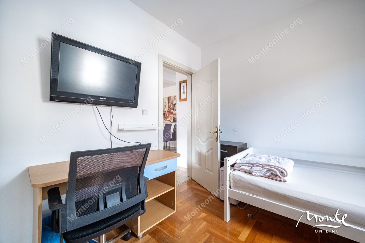 Апартаменты в Тивате, Черногория, 55 м² - фото 14