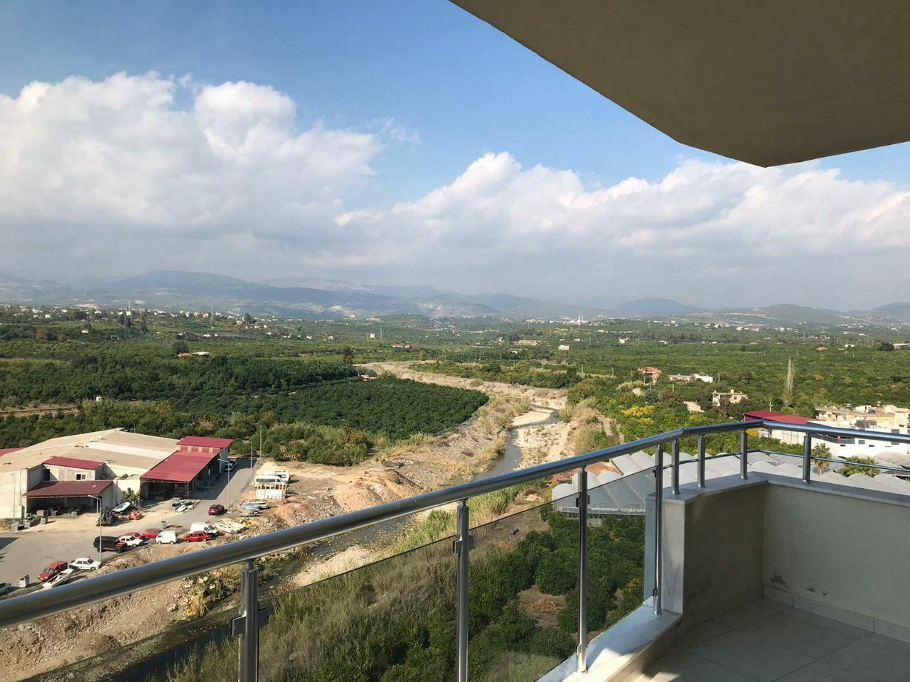 Квартира в Мерсине, Турция, 150 м² - фото 1