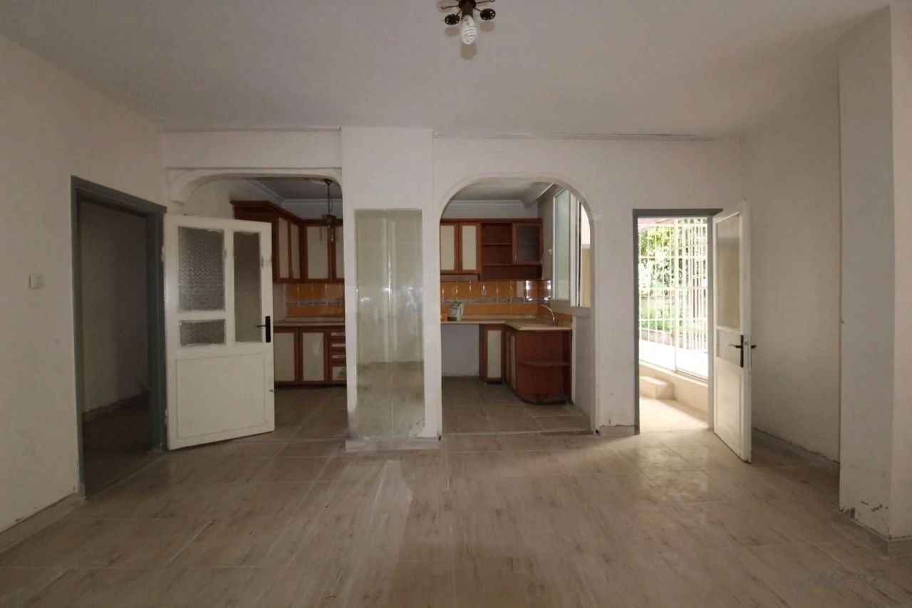 Квартира в Мерсине, Турция, 145 м² - фото 1