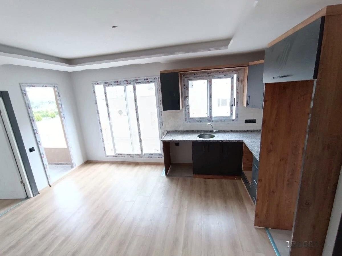 Квартира в Мерсине, Турция, 48 м² - фото 1