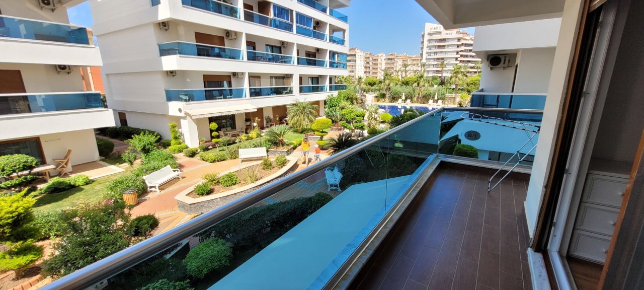 Пентхаус в Кестеле, Турция, 200 м² - фото 1