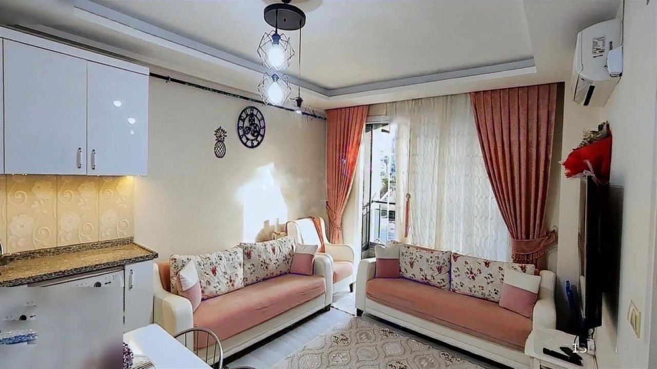 Квартира в Мерсине, Турция, 85 м² - фото 1