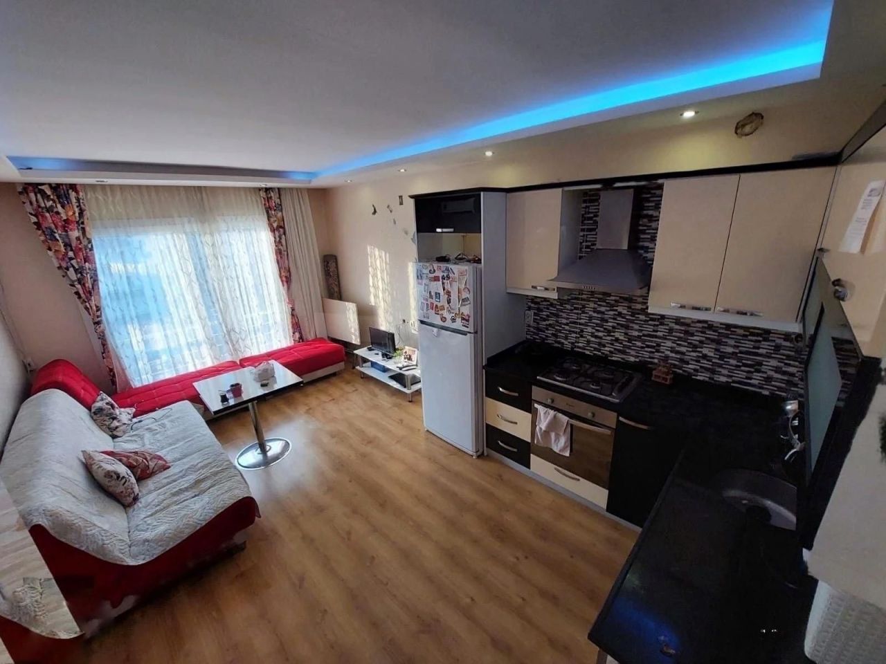 Квартира в Мерсине, Турция, 50 м² - фото 1