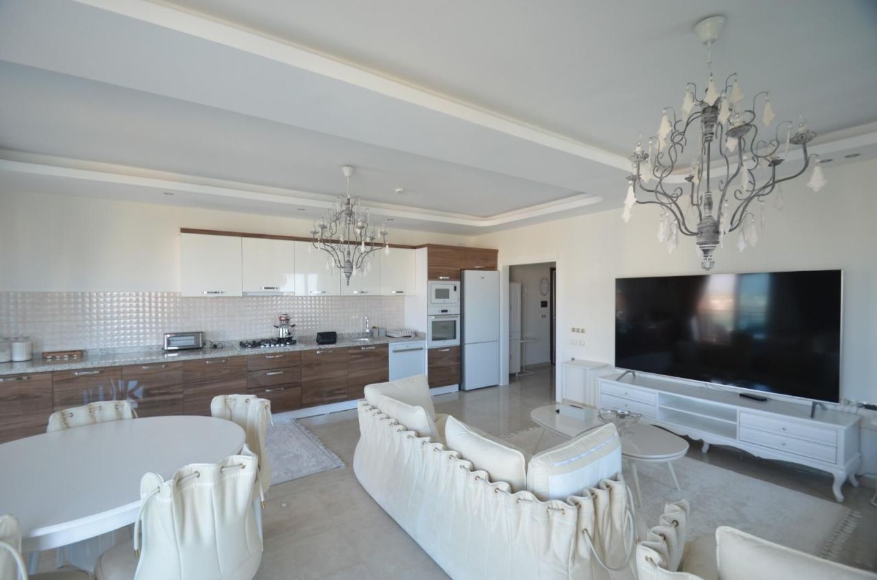 Квартира в Алании, Турция, 170 м² - фото 1