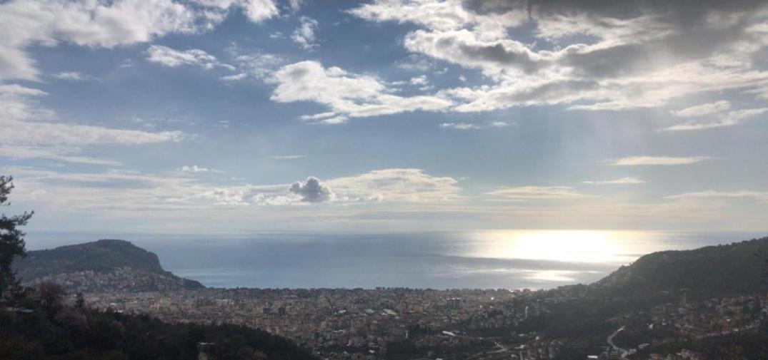 Квартира в Алании, Турция, 140 м² - фото 1