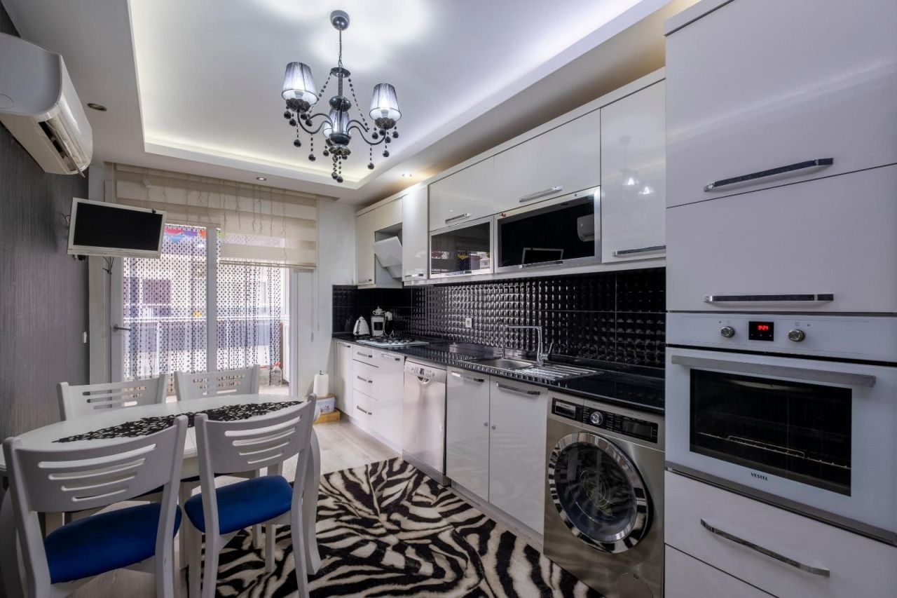 Квартира в Алании, Турция, 150 м² - фото 2