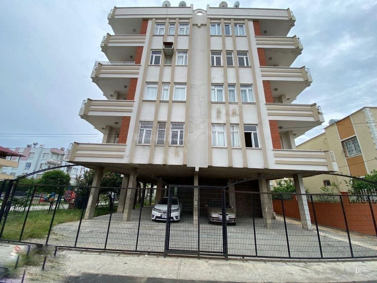 Квартира в Мерсине, Турция, 135 м² - фото 2