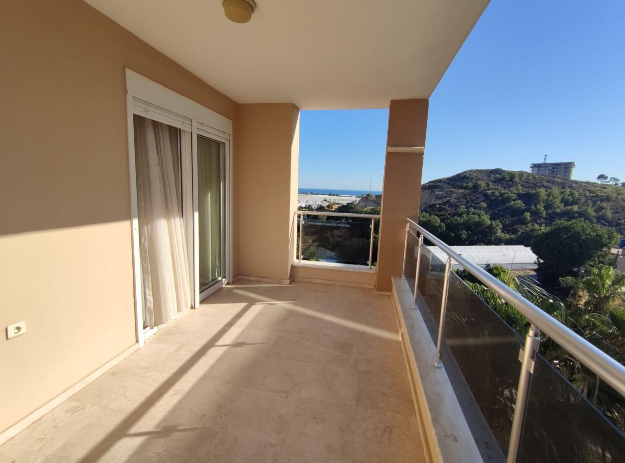 Квартира в Алании, Турция, 150 м² - фото 2