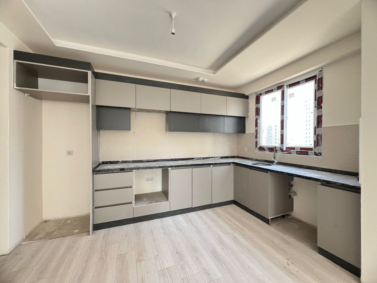 Квартира в Мерсине, Турция, 90 м² - фото 1