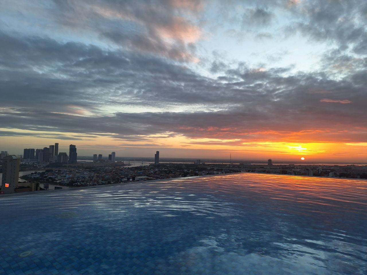 Студия в Пномпене, Камбоджа, 38 м² - фото 15