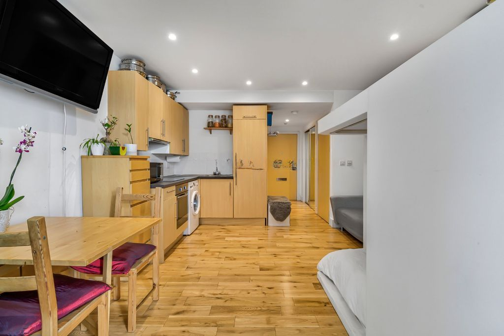 Квартира в Лондоне, Великобритания, 28 м² - фото 4