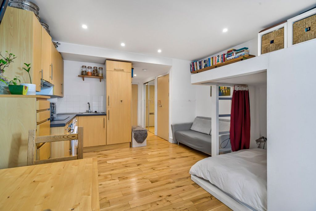 Квартира в Лондоне, Великобритания, 28 м² - фото 15