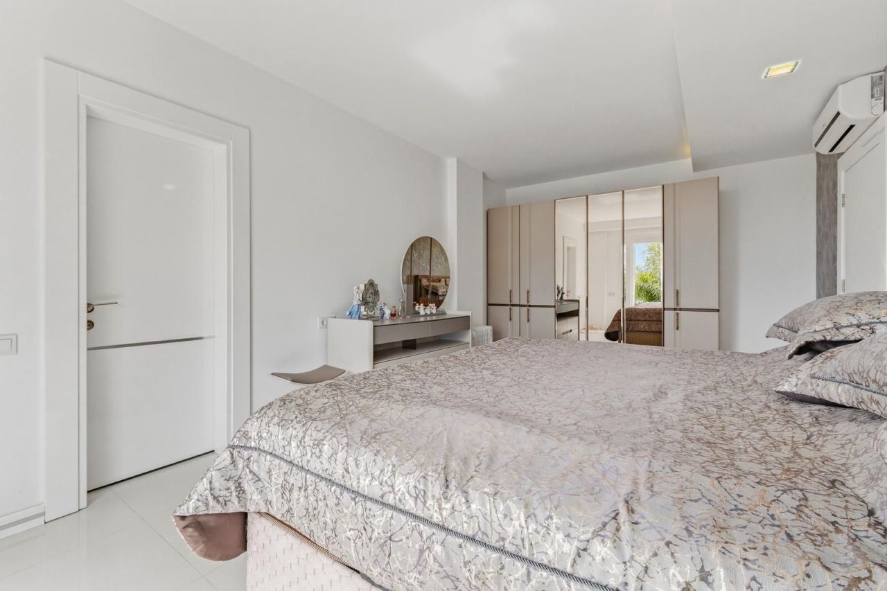 Вилла в Алании, Турция, 220 м² - фото 15