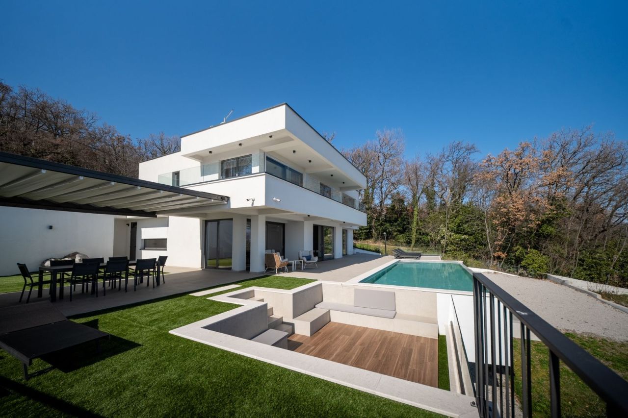 Вилла в Ловране, Хорватия, 250 м² - фото 1