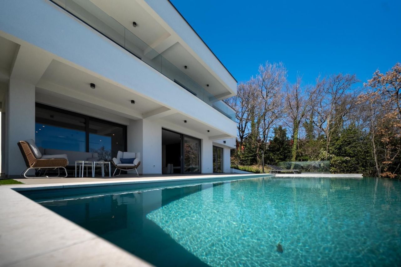 Вилла в Ловране, Хорватия, 250 м² - фото 2