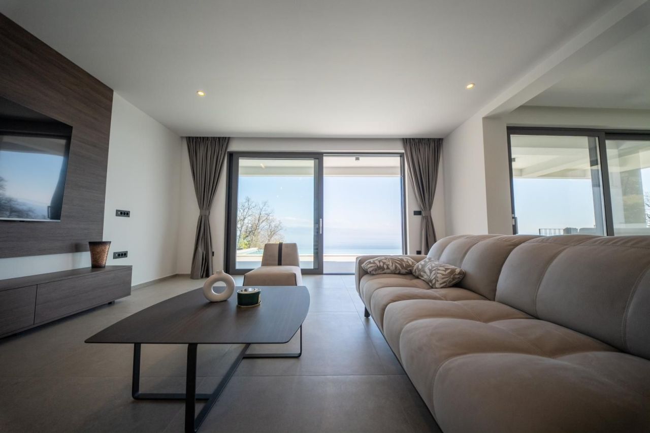 Вилла в Ловране, Хорватия, 250 м² - фото 10