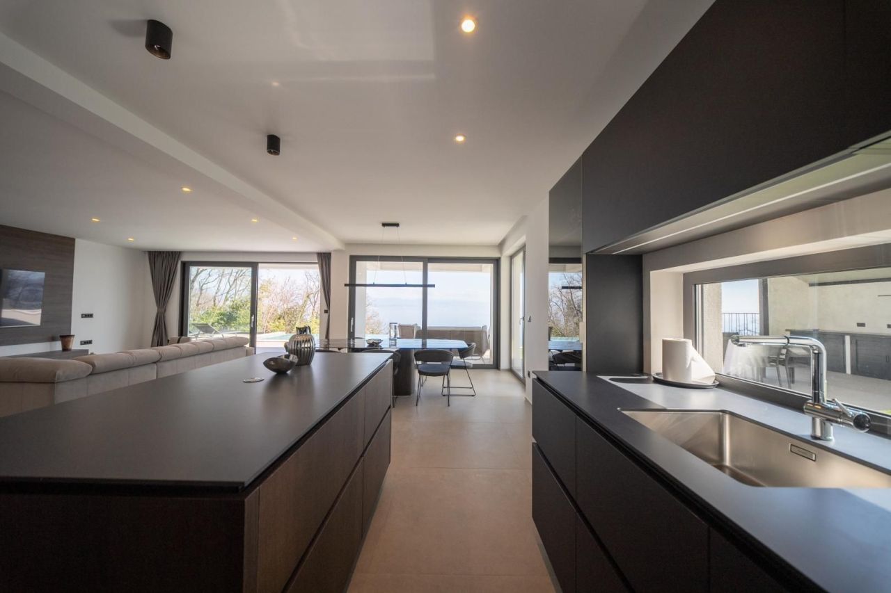 Вилла в Ловране, Хорватия, 250 м² - фото 15