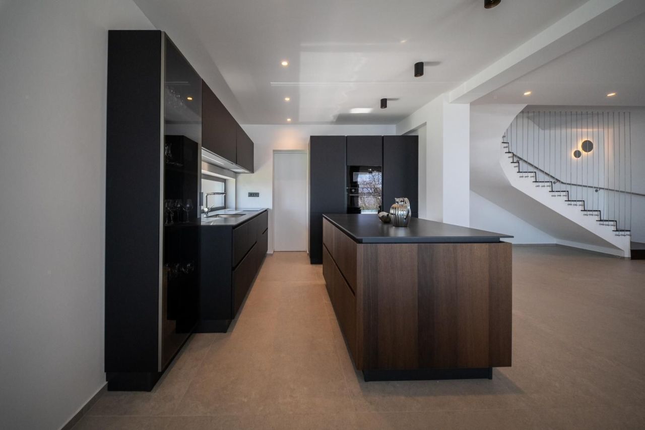 Вилла в Ловране, Хорватия, 250 м² - фото 16