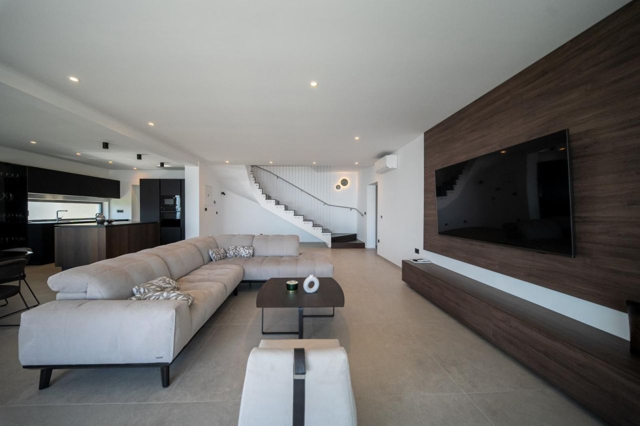 Вилла в Ловране, Хорватия, 250 м² - фото 17