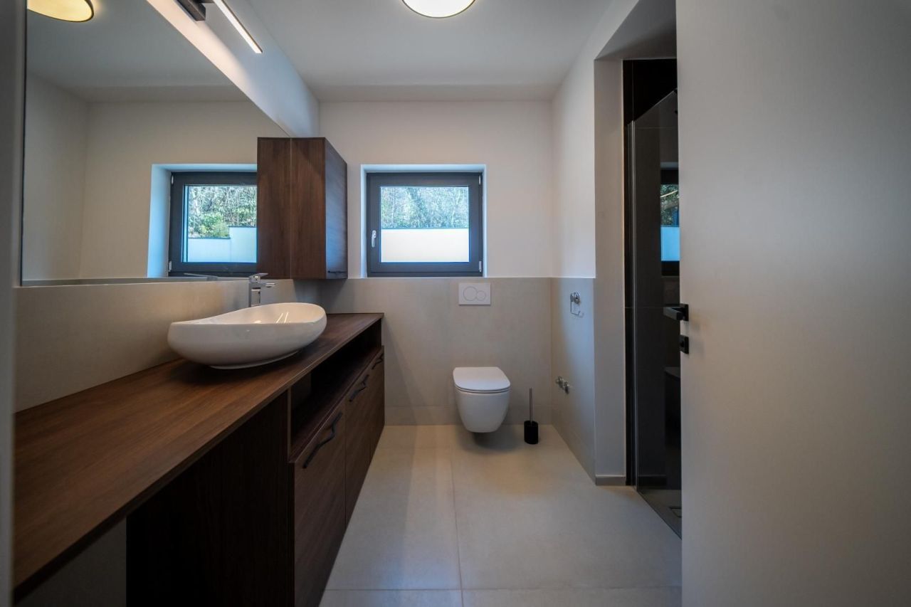 Вилла в Ловране, Хорватия, 250 м² - фото 18