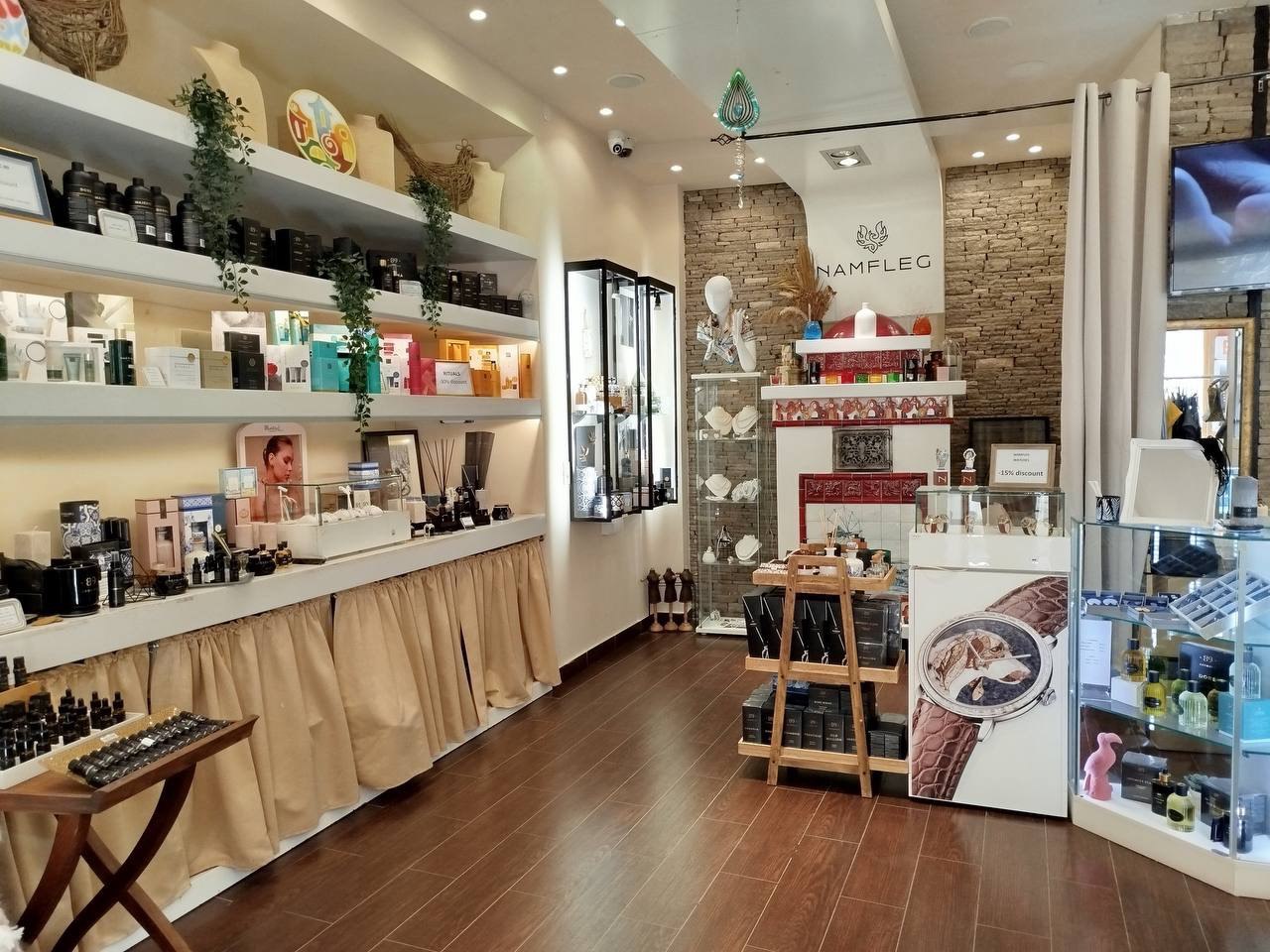 Магазин в Будве, Черногория, 33 м² - фото 2