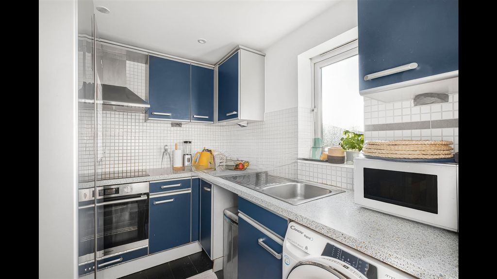 Квартира в Лондоне, Великобритания, 48 м² - фото 2