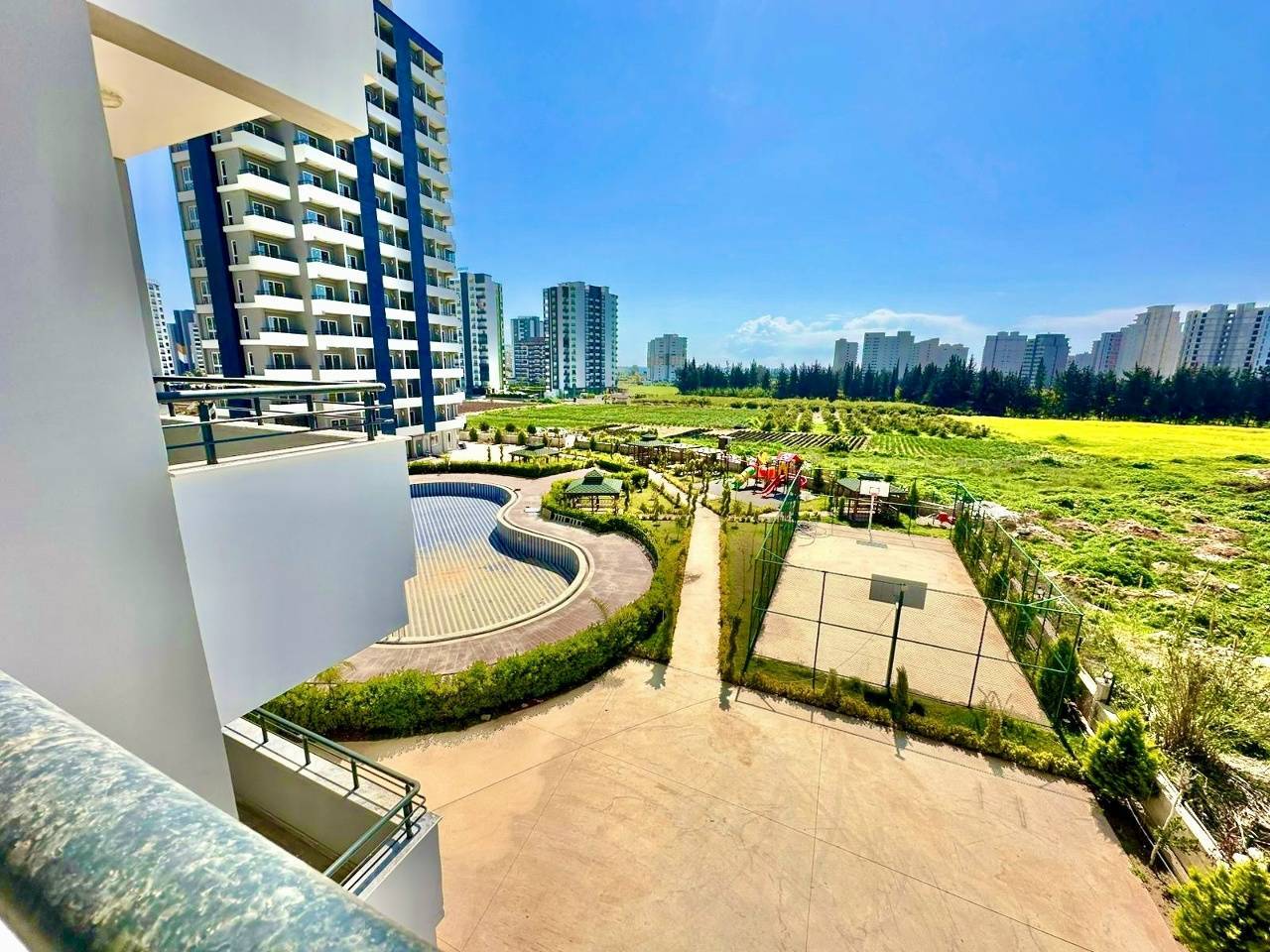 Квартира в Мерсине, Турция, 77 м² - фото 1