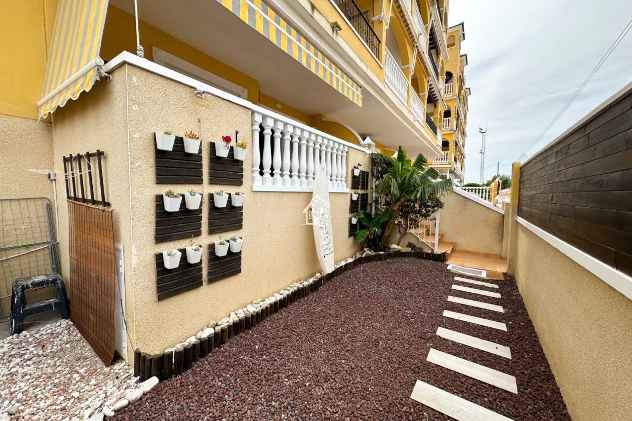 Апартаменты в Альгорфе, Испания, 100 м² - фото 1