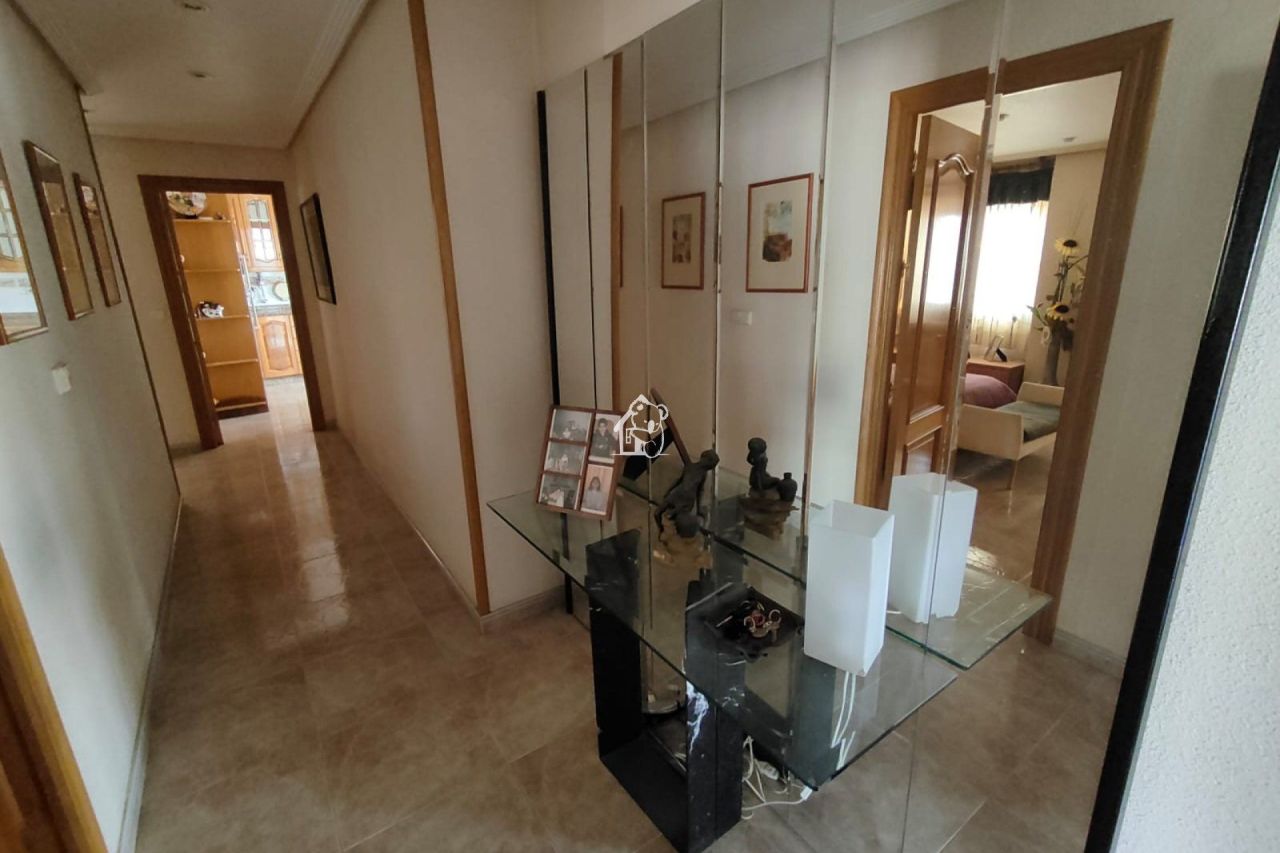 Апартаменты в Рохалесе, Испания, 116 м² - фото 5