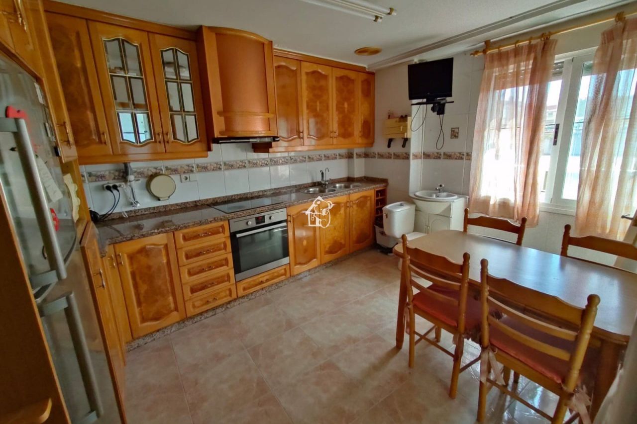 Апартаменты в Рохалесе, Испания, 116 м² - фото 8