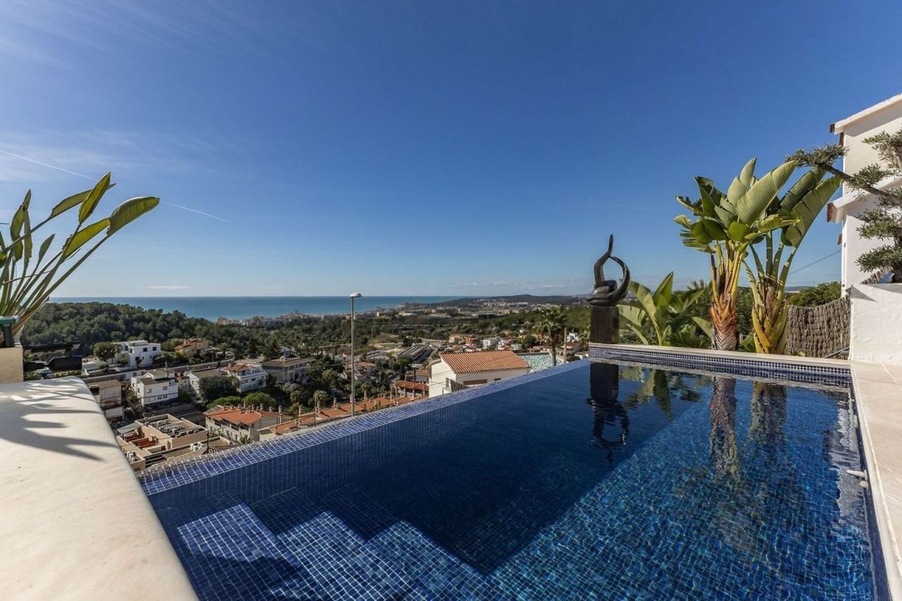 Дом Barcelona, Sitges, Испания, 393 м² - фото 1