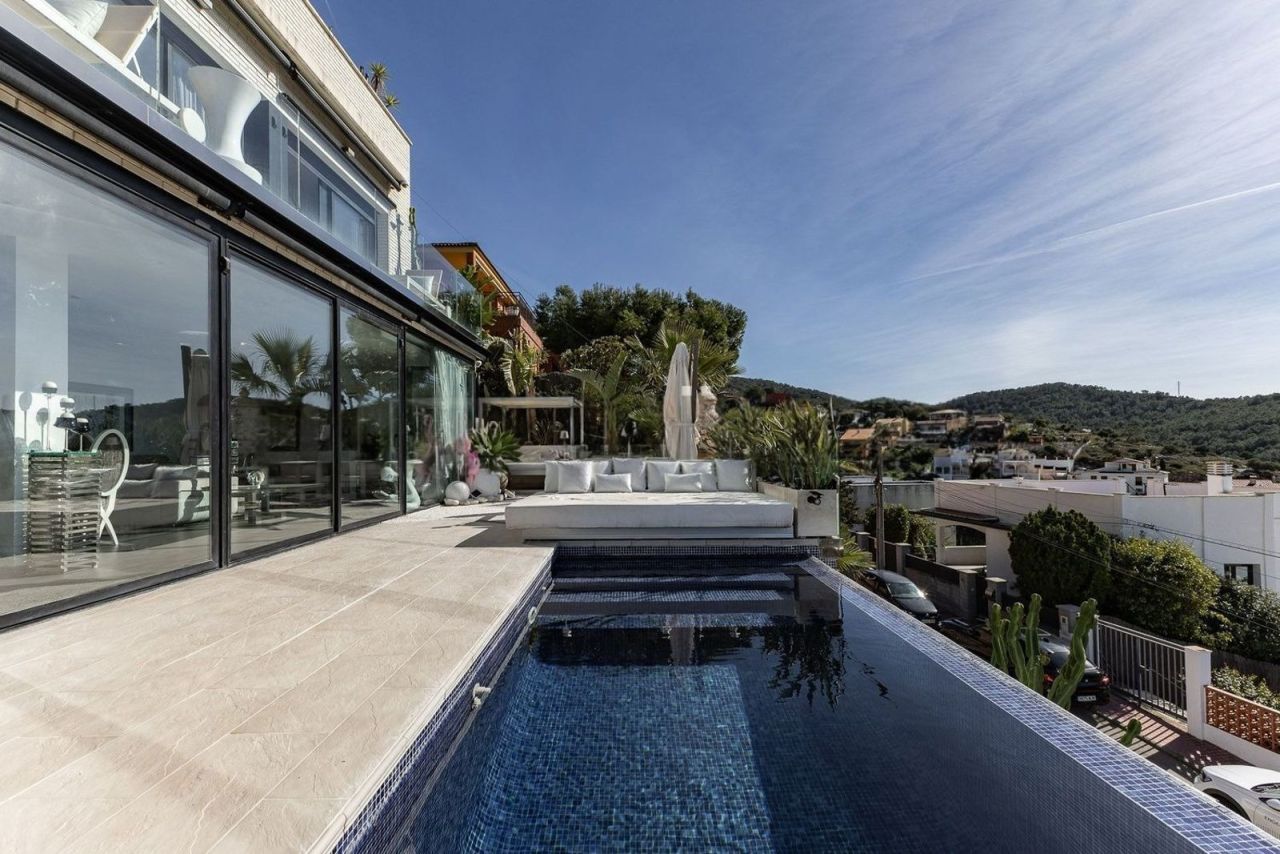 Дом Barcelona, Sitges, Испания, 393 м² - фото 2