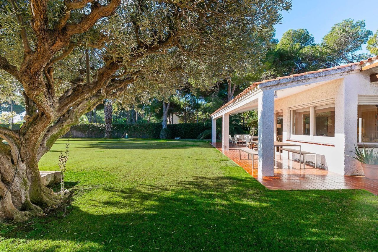 Дом Barcelona, Sitges, Испания, 390 м² - фото 9