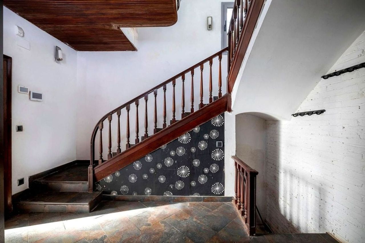 Дом в Барселоне, Испания, 550 м² - фото 16