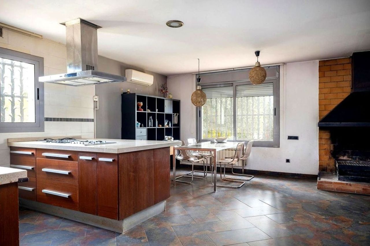 Дом в Барселоне, Испания, 550 м² - фото 17