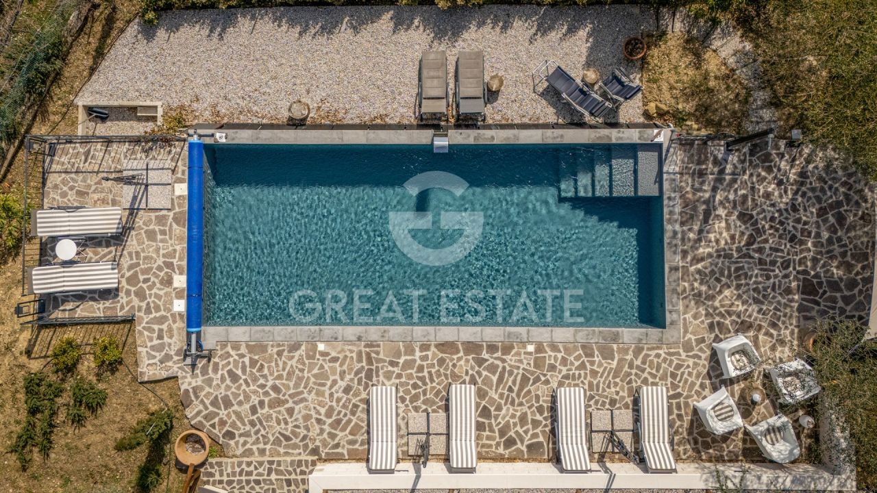 Дом в Умбертиде, Италия, 312.25 м² - фото 2