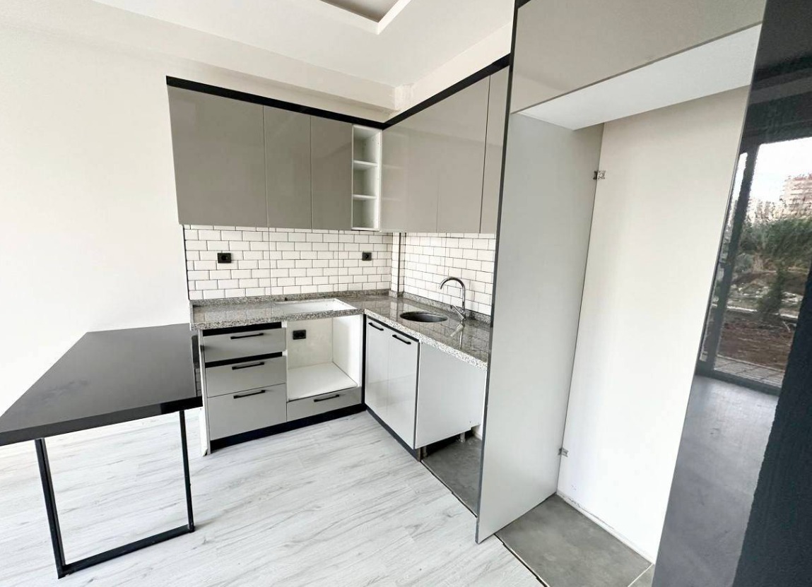 Квартира в Мерсине, Турция, 55 м² - фото 1