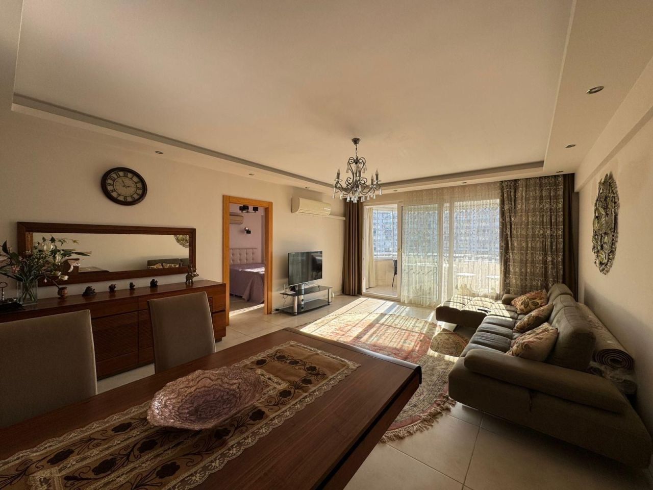 Квартира в Мерсине, Турция, 200 м² - фото 1