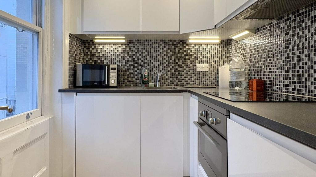 Квартира в Лондоне, Великобритания, 23 м² - фото 1