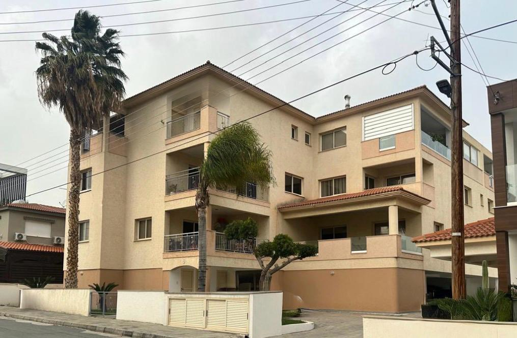 Квартира в Айос-Атанасиосе, Кипр, 122 м² - фото 1