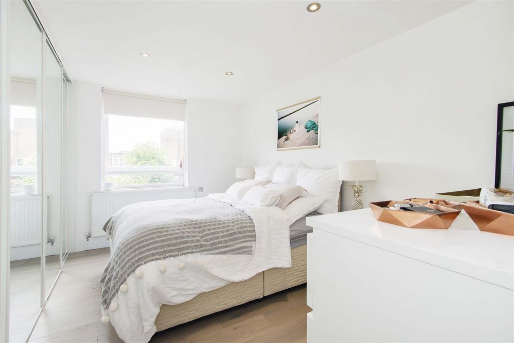 Квартира в Лондоне, Великобритания, 47 м² - фото 1